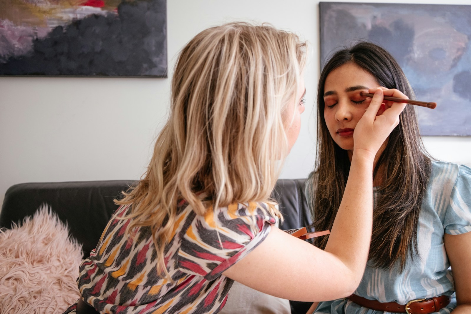 6 Hot Summer Makeup Trends You Need to Try This Season
