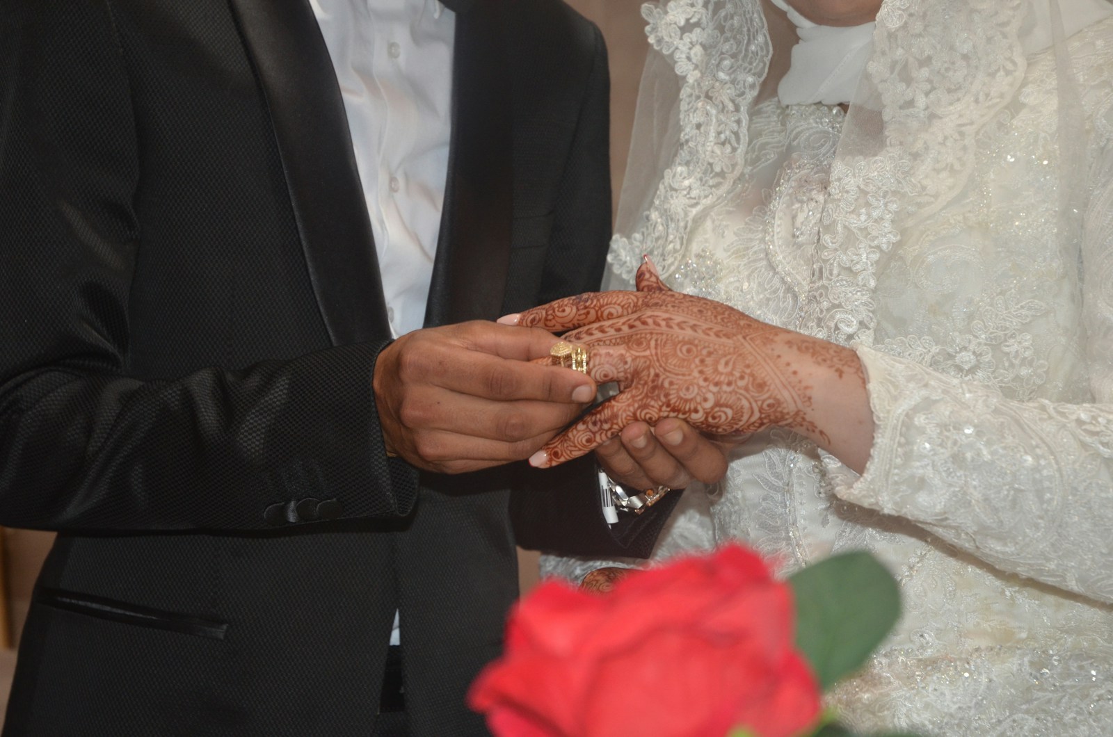 When Trust Turns Toxic: Unraveling the Devastating Impact of a Father-in-Law’s Financial Sabotage on a Couple’s Future